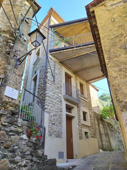 Casa Torre Con Terrazza Panoramica Villa Futani Buitenkant foto